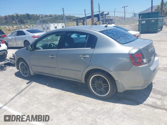 2007 Nissan Sentra 2.0 with VIN 3N1AB61E27L682486, listed as a IAAI auction lot 42304267 with 201,676 mi miles and . Bid and sale history available at DreamBid. Image 14.