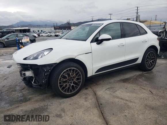 2015 Porsche Macan S with VIN WP1AB2A57FLB72505, listed as a Copart auction lot 48816335 with 41,748 mi miles and Salvage Title. Bid and sale history available at carsss.com. Image 1.