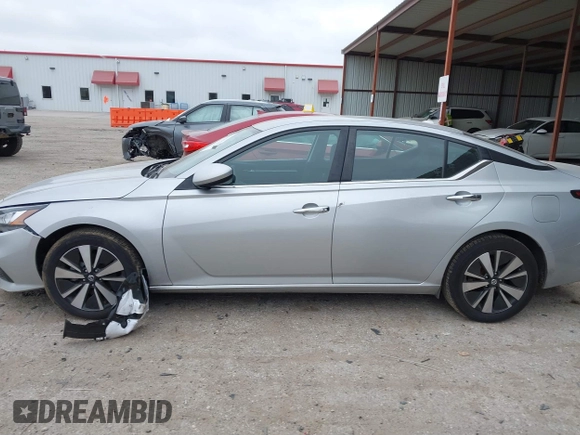 2022 Nissan Altima 2.5 SV with VIN 1N4BL4DV8NN384221, listed as a IAAI auction lot 41605869 with 67,177 mi miles. Bid and sale history available at carsss.com. Image 14.