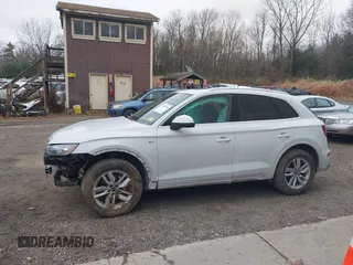 2022 Audi Q5 S line Premium z VIN WA1GAAFY6N2119787, wystawiony jako IAAI lot #40859968 z przebiegiem 46 771 mil mil oraz . Historia ofert i sprzedaży dostępna na DreamBid. Obrazek 14.