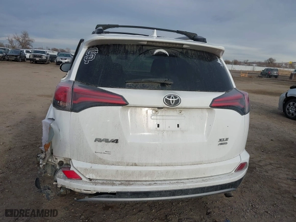 2018 Toyota RAV4 XLE with VIN 2T3RFREV2JW777906, listed as a IAAI auction lot 41164038 with 89,049 mi miles. Bid and sale history available at carsss.com. Image 19.