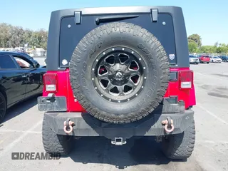 2016 Jeep Wrangler Unlimited Sahara with VIN 1C4BJWEG9GL194499, listed as a IAAI auction lot 42519265 with 84,432 mi miles and . Bid and sale history available at DreamBid. Image 16.