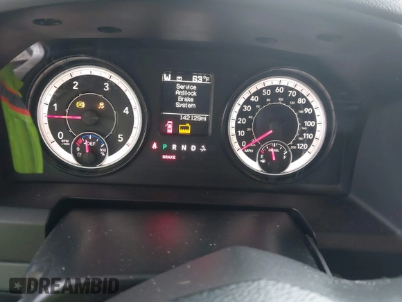 2018 Ram 2500 Big Horn with VIN 3C6UR5DL7JG215873, listed as a IAAI auction lot 41656764 with 142,129 mi miles. Bid and sale history available at carsss.com. Image 7.