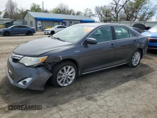 2012 Toyota Camry XLE z VIN 4T1BD1FK1CU017863, wystawiony jako Copart lot #51488555 z przebiegiem Nie podano mil oraz Szkoda całkowita • Salvage title. Historia ofert i sprzedaży dostępna na DreamBid. Obrazek 1.