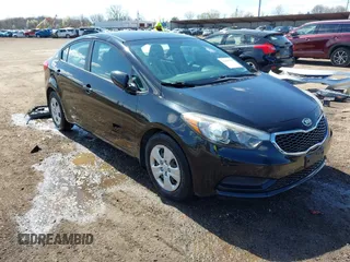 2015 Kia Forte LX with VIN KNAFK4A62F5292421, listed as a IAAI auction lot 41964789 with 32,001 mi miles. Bid and sale history available at carsss.com. Image 1.