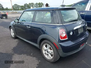 2013 MINI Hardtop with VIN WMWSU3C56DT547099, listed as a IAAI auction lot 42166823 with 138,700 mi miles and . Bid and sale history available at DreamBid. Image 3.