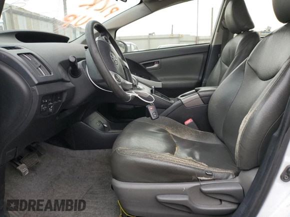 2012 Toyota Prius One z VIN JTDKN3DU3C5496928, wystawiony jako Copart lot #59702035 z przebiegiem 281 930 mil mil oraz Czysty tytuł • Clean title. Historia ofert i sprzedaży dostępna na DreamBid. Obrazek 7.