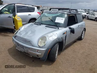 2004 MINI Hardtop with VIN WMWRC33434TJ57506, listed as a IAAI auction lot 42117581 with 148,483 mi miles and . Bid and sale history available at DreamBid. Image 17.