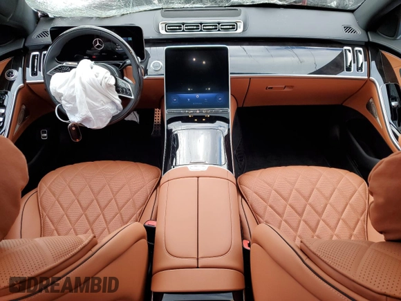2024 Mercedes-Benz S 580e with VIN W1K6G6KB9RA304206, listed as a Copart auction lot 82554974 with 2,800 mi miles and Salvage Title. Bid and sale history available at DreamBid. Image 8.