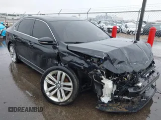 2017 Volkswagen Passat SE z VIN 1VWGT7A32HC017669, wystawiony jako IAAI lot #41938824 z przebiegiem 122 323 mil mil oraz . Historia ofert i sprzedaży dostępna na DreamBid. Obrazek 1.