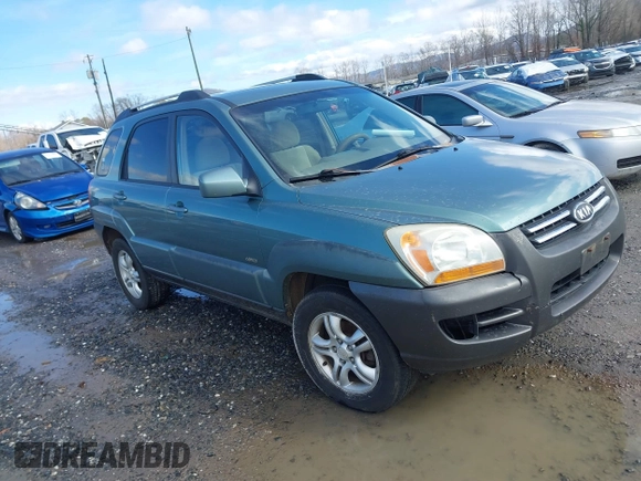 2005 Kia Sportage LX with VIN KNDJE723357058608, listed as a IAAI auction lot 41564533 with 262,794 mi miles and . Bid and sale history available at carsss.com. Image 1.