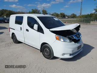 2016 Nissan NV200 S z VIN 3N6CM0KN5GK692945, wystawiony jako IAAI lot #41189998 z przebiegiem 221 028 mil mil oraz . Historia ofert i sprzedaży dostępna na DreamBid. Obrazek 1.