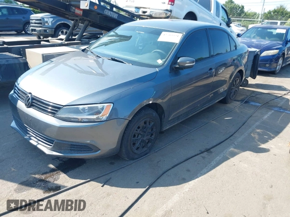 2014 Volkswagen Jetta S with VIN 3VW2K7AJ8EM231345, listed as a IAAI auction lot 42583321 with 129,988 mi miles and . Bid and sale history available at DreamBid. Image 2.