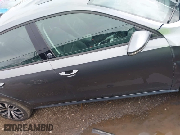 2019 Volkswagen Passat Wolfsburg Edition z VIN 1VWLA7A30KC010294, wystawiony jako IAAI lot #42159974 z przebiegiem 86 303 mil mil oraz . Historia ofert i sprzedaży dostępna na DreamBid. Obrazek 13.