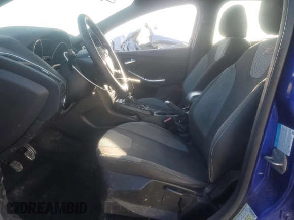 2014 Ford Focus ST with VIN 1FADP3L92EL207235, listed as a Copart auction lot 49650505 with 204,400 mi miles and Clean Title. Bid and sale history available at carsss.com. Image 7.
