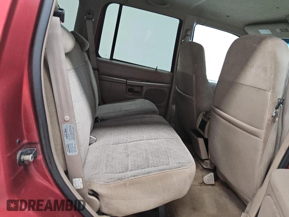 1997 Ford Explorer XLT z VIN 1FMDU35P6VUC58385, wystawiony jako Copart lot #65757615 z przebiegiem 226 351 mil mil oraz Czysty tytuł • Clean title. Historia ofert i sprzedaży dostępna na DreamBid. Obrazek 10.