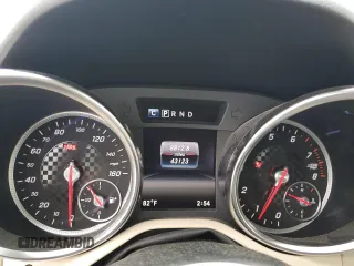2018 Mercedes-Benz SLC 300 z VIN WDDPK3JA9JF151537, wystawiony jako Copart lot #45756115 z przebiegiem 43 123 mil mil oraz Szkoda całkowita • Salvage title. Historia ofert i sprzedaży dostępna na DreamBid. Obrazek 9.