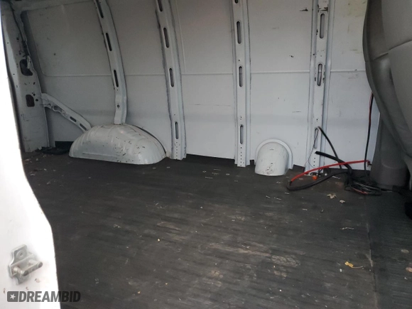 2008 GMC Savana Cargo Van with VIN 1GTGG25C081183754, listed as a Copart auction lot 85221394 with 157,977 mi miles and Salvage Title. Bid and sale history available at carsss.com. Image 11.