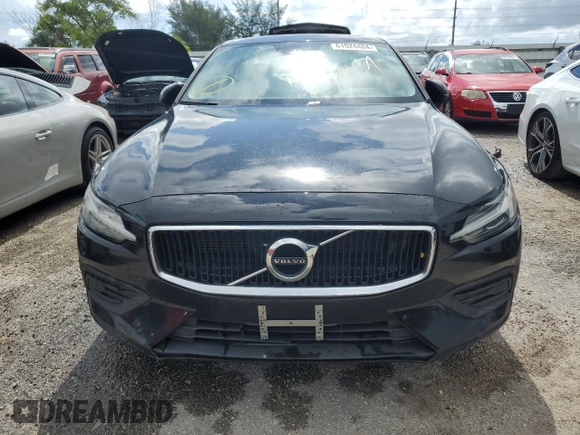 2019 Volvo S60 Momentum with VIN 7JR102FK8KG007329, listed as a Copart auction lot 61924484 with 68,526 mi miles and Non Repairable. Bid and sale history available at carsss.com. Image 5.