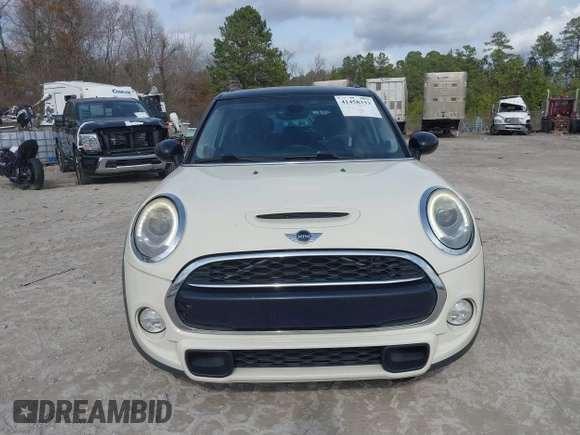 2017 MINI Hardtop 4 Door Cooper S z VIN WMWXU3C54H2D32602, wystawiony jako IAAI lot #41458333 z przebiegiem 124 235 mil mil oraz . Historia ofert i sprzedaży dostępna na DreamBid. Obrazek 6.