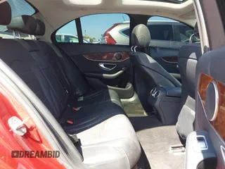 2017 Mercedes-Benz C 300 с VIN 55SWF4KB5HU180697, выставлен на аукционе IAAI как лот 41993735 с пробегом 60 498 миль миль и . История ставок и продаж доступна на DreamBid. Изображение 8.