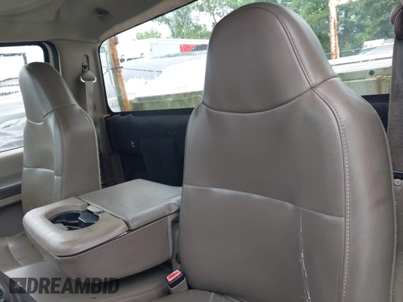 2008 Ford F-350 with VIN 1FDSF30508EB94334, listed as a IAAI auction lot 42244786 with 279,572 mi miles and . Bid and sale history available at DreamBid. Image 8.