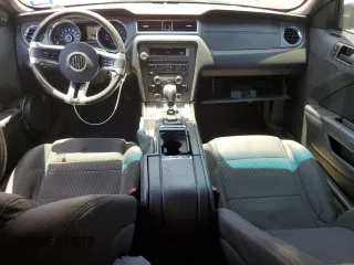 2014 Ford Mustang V6 with VIN 1ZVBP8AM5E5217295, listed as a Copart auction lot 61472765 with 141,580 mi miles and Salvage title. Bid and sale history available at DreamBid. Image 8.