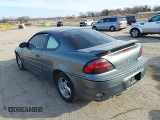 2005 Pontiac Grand Am GT with VIN 1G2NW12E65M156857, listed as a IAAI auction lot 41548935 with 199,420 mi miles. Bid and sale history available at carsss.com. Image 3.