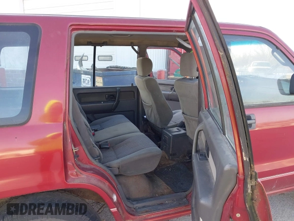 1995 Isuzu Trooper z VIN JACDJ58V2S7912245, wystawiony jako IAAI lot #41437362 z przebiegiem 237 321 mil mil oraz . Historia ofert i sprzedaży dostępna na DreamBid. Obrazek 8.