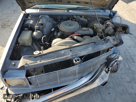 1989 Chevrolet Blazer z VIN 1GNCS18Z9K8255600, wystawiony jako Copart lot #76288754 z przebiegiem 224 837 mil mil oraz Nie do naprawy • Non repairable. Historia ofert i sprzedaży dostępna na DreamBid. Obrazek 12.