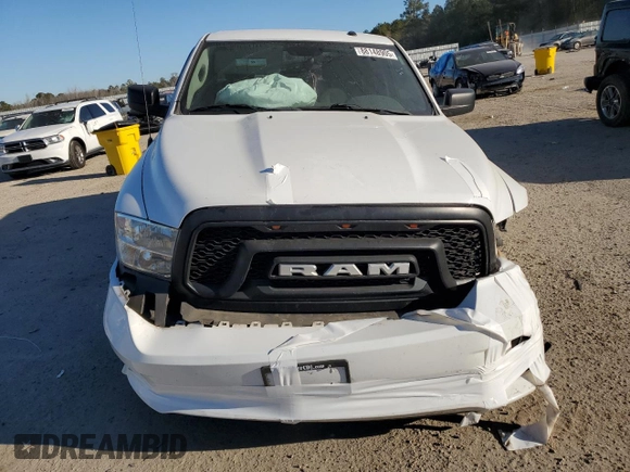 2017 Ram 1500 Express z VIN 3C6RR6KT3HG529951, wystawiony jako Copart lot #88148905 z przebiegiem 142 395 mil mil oraz Szkoda całkowita • Salvage title. Historia ofert i sprzedaży dostępna na DreamBid. Obrazek 5.