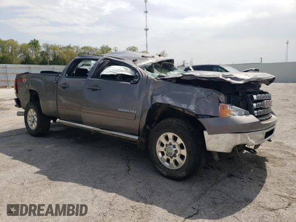 2013 GMC Sierra 2500HD SLT with VIN 1GT121E81DF240874, listed as a Copart auction lot 54613995 with 144,836 mi miles and Non repairable. Bid and sale history available at DreamBid. Image 4.