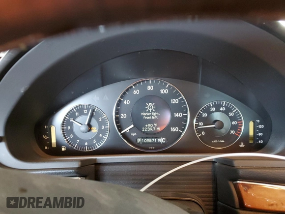 2004 Mercedes-Benz E 500 z VIN WDBUF70J34A492118, wystawiony jako Copart lot #56746975 z przebiegiem 109 871 mil mil oraz Szkoda całkowita • Salvage title. Historia ofert i sprzedaży dostępna na DreamBid. Obrazek 9.