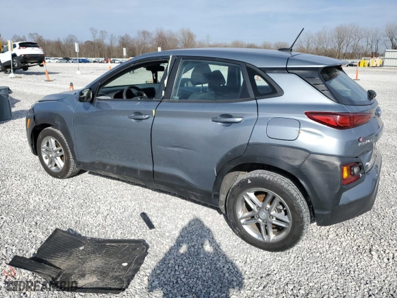 2020 Hyundai Kona SE with VIN KM8K12AAXLU480971, listed as a Copart auction lot 49671085 with 83,510 mi miles and Salvage Title. Bid and sale history available at carsss.com. Image 2.