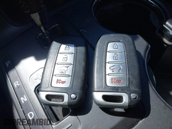 2011 Kia Sorento EX with VIN 5XYKUDA28BG104771, listed as a IAAI auction lot 41875456 with 137,340 mi miles. Bid and sale history available at carsss.com. Image 11.