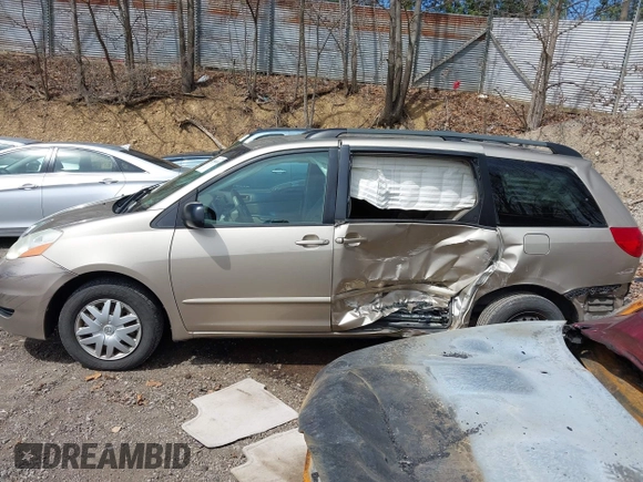2006 Toyota Sienna CE with VIN 5TDZA23C16S428834, listed as a IAAI auction lot 42096488 with 123,032 mi miles. Bid and sale history available at carsss.com. Image 15.