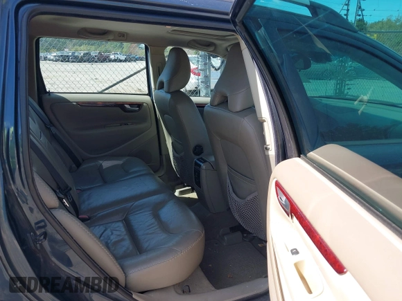2007 Volvo XC70 with VIN YV4SZ592571273632, listed as a IAAI auction lot 42166678 with 199,891 mi miles. Bid and sale history available at carsss.com. Image 8.