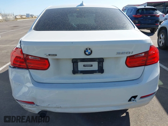 2015 BMW 3 Series 320i xDrive z VIN WBA3C3C55FK202033, wystawiony jako IAAI lot #41763644 z przebiegiem 90 816 mil mil oraz . Historia ofert i sprzedaży dostępna na DreamBid. Obrazek 16.