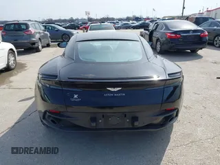 2018 Aston Martin DB11 z VIN SCFRMFAV5JGL04914, wystawiony jako IAAI lot #41538145 z przebiegiem 40 703 mil mil oraz . Historia ofert i sprzedaży dostępna na DreamBid. Obrazek 16.