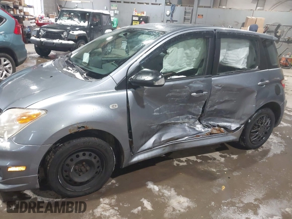 2006 Scion xA z VIN JTKKT604665009022, wystawiony jako IAAI lot #41499533 z przebiegiem 184 267 mil mil oraz . Historia ofert i sprzedaży dostępna na DreamBid. Obrazek 6.