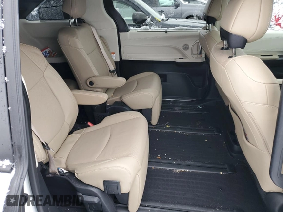 2022 Toyota Sienna Limited with VIN 5TDZSKFCXNS068163, listed as a Copart auction lot 81827224 with 40,821 mi miles and Salvage Title. Bid and sale history available at carsss.com. Image 11.