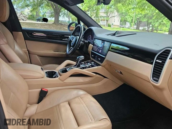 2019 Porsche Cayenne z VIN WP1AA2AY0KDA01354, wystawiony jako Copart lot #57595785 z przebiegiem 73 889 mil mil oraz Szkoda całkowita • Salvage title. Historia ofert i sprzedaży dostępna na DreamBid. Obrazek 5.