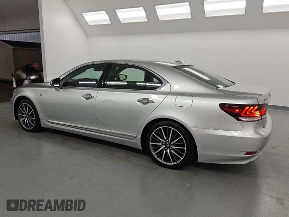 2015 Lexus LS 460 z VIN JTHCL5EF8F5023163, wystawiony jako Copart lot #60128705 z przebiegiem 10 219 mil mil oraz Czysty tytuł • Clean title. Historia ofert i sprzedaży dostępna na DreamBid. Obrazek 2.