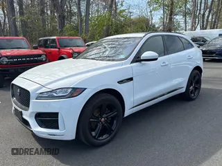 2018 Jaguar F-Pace z VIN SADCL2FN8JA259869, wystawiony jako Copart lot #54601565 z przebiegiem 89 138 mil mil oraz Czysty tytuł • Clean title. Historia ofert i sprzedaży dostępna na DreamBid. Obrazek 2.
