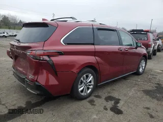 2022 Toyota Sienna Limited with VIN 5TDZSKFC8NS054715, listed as a Copart auction lot 43594725 with 24,628 mi miles and Salvage Title. Bid and sale history available at carsss.com. Image 3.
