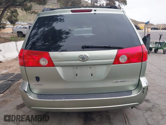 2007 Toyota Sienna CE with VIN 5TDZK23C27S070870, listed as a IAAI auction lot 42039359 with 331,934 mi miles and . Bid and sale history available at carsss.com. Image 16.