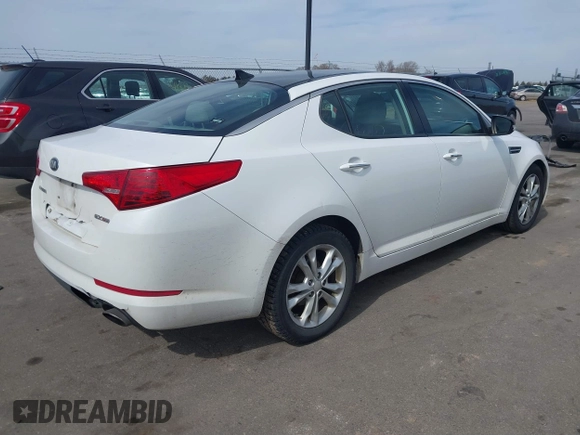 2013 Kia Optima EX with VIN 5XXGN4A7XDG111601, listed as a IAAI auction lot 41810208 with 192,767 mi miles. Bid and sale history available at carsss.com. Image 4.