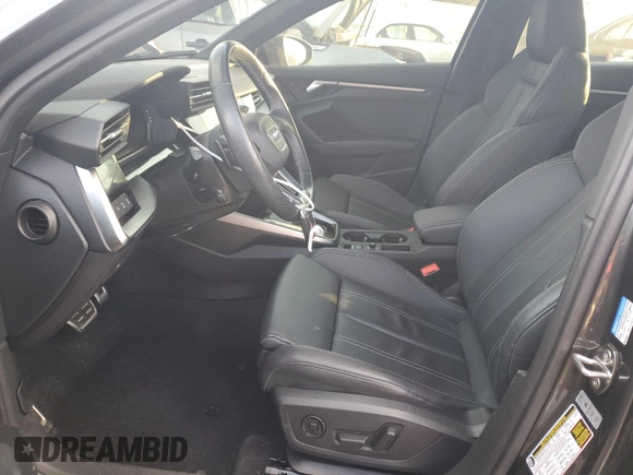 2022 Audi S3 Premium Plus z VIN WAUH3CGY2NA005111, wystawiony jako Copart lot #83374994 z przebiegiem 35 187 mil mil oraz Szkoda całkowita • Salvage title. Historia ofert i sprzedaży dostępna na DreamBid. Obrazek 7.