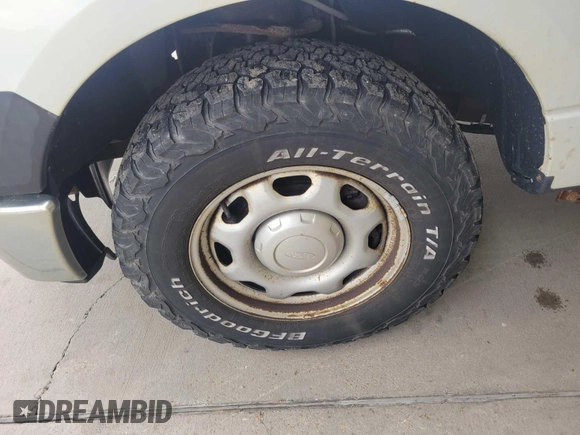 2012 Ford F-150 XL with VIN 1FTFX1EF2CKE40514, listed as a IAAI auction lot 42207137 with 192,577 mi miles and . Bid and sale history available at carsss.com. Image 1.
