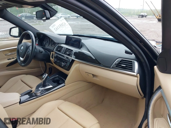 2016 BMW 3 Series 328i z VIN WBA8E9G52GNT45955, wystawiony jako IAAI lot #42051162 z przebiegiem 85 791 mil mil oraz . Historia ofert i sprzedaży dostępna na DreamBid. Obrazek 5.
